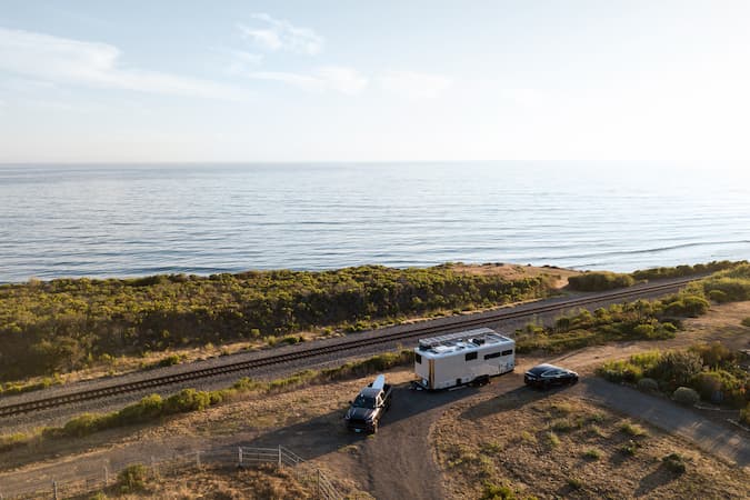 10 Tips for Buying the Best Destination Travel Trailers